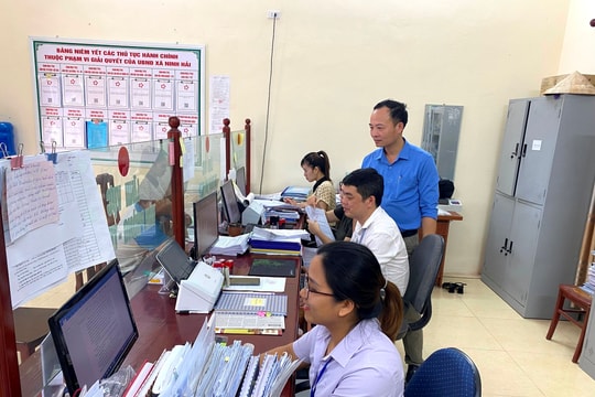 Tự nguyện nghỉ công tác để sáp nhập xã thuận lợi