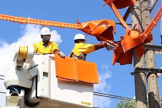 Vì sao ngành điện muốn áp giá hai thành phần?