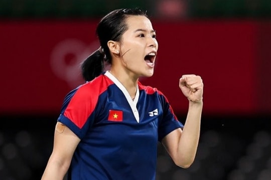 Hoa khôi cầu lông Thùy Linh giành vé dự Olympic Paris