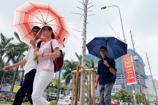 Miền Bắc nắng nóng mạnh trở lại ngay sau ngày Giỗ Tổ Hùng Vương, tăng liền 6 độ C