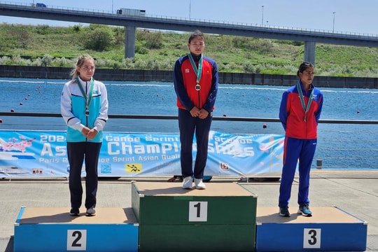 Vận động viên Diệp Thị Hương đoạt huy chương vàng tại Giải Canoeing châu Á 2024