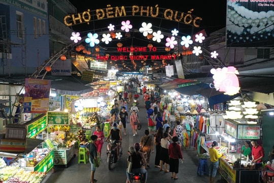 Vé máy bay Hà Nội - Phú Quốc tăng giá, còn ít chỗ