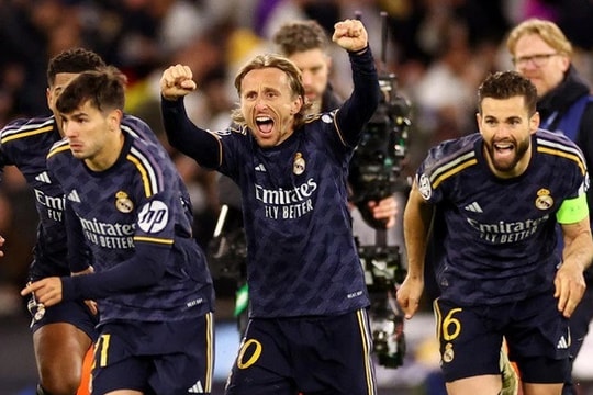 Đội trưởng Real Madrid thông báo chia tay sau trận thắng Man City tại Champions League