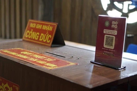 Quét mã QR để công đức, không lo tiền bị biển thủ