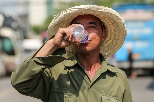 Nắng nóng gay gắt trên cả nước trong tuần tới