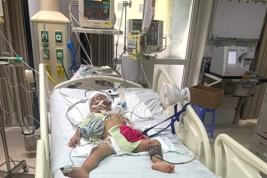 Cháu bé bị tai nạn giao thông ở xã Kim Tân được ủng hộ hơn 96 triệu đồng
