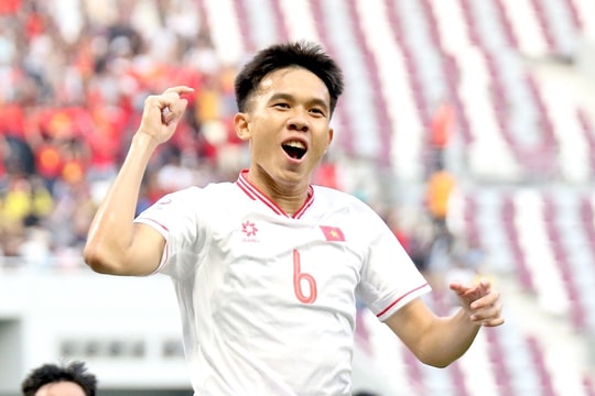 Đội hình U23 Việt Nam - U23 Uzbekistan: Khuất Văn Khang, Vĩ Hào dự bị