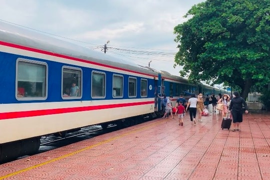 Đường sắt tăng thêm 4 chuyến tàu tuyến Hà Nội – Hải Phòng dịp lễ 30/4 -1/5