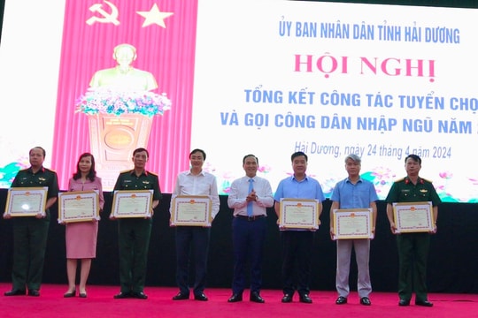 Hải Dương khen thưởng 8 tập thể, cá nhân xuất sắc trong công tác tuyển chọn, gọi công dân nhập ngũ