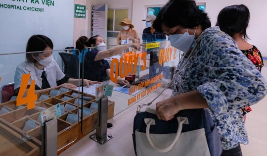 Đề xuất chi trả 100% bảo hiểm y tế cho một số trường hợp dù "vượt tuyến"