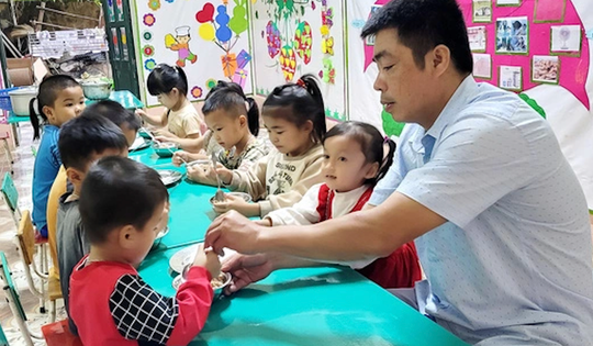 Một trường đại học thưởng 5 triệu đồng cho nam sinh chọn ngành sư phạm mầm non
