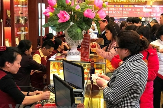 Giá vàng bật tăng, thương hiệu SJC lên ngưỡng 83,8 triệu đồng mỗi lượng