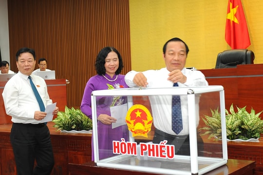 HĐND tỉnh Hải Dương miễn nhiệm, bầu bổ sung Ủy viên UBND tỉnh