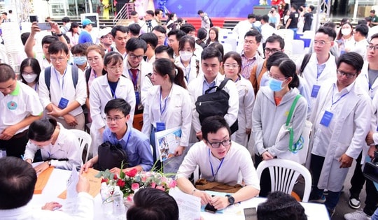 Thêm trường đào tạo y khoa, thêm lo bác sĩ thiếu năng lực, điều dưỡng yếu tay nghề