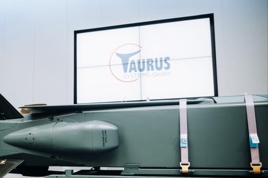 Thủ tướng Đức Olaf Scholz từ chối cung cấp tên lửa Taurus cho Ukraine