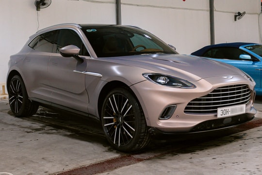 Aston Martin khai tử mẫu DBX, nhiều siêu xe của đại gia Việt trở thành hàng hiếm