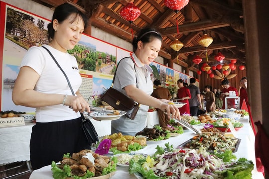 Mới lạ trải nghiệm ẩm thực chay dịp nghỉ lễ ở di tích chùa Côn Sơn