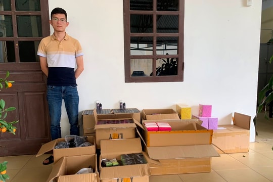 Công an Cẩm Giàng thu giữ hơn 2.000 điếu thuốc lá điện tử trái phép