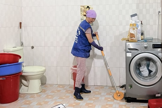 Những người gác lại niềm vui riêng ngày nghỉ lễ