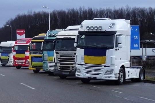 Nông dân Ba Lan ngừng phong tỏa cửa khẩu với Ukraine