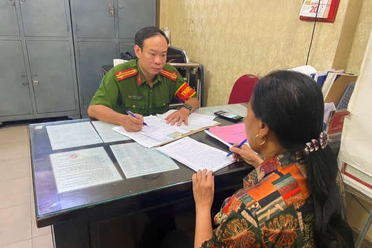 'Chặt chém' khách Tây 500.000 đồng 3 quả dứa: Người bán hàng trình diện công an