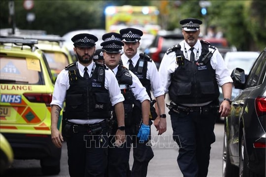 Ít nhất 1 người tử vong trong vụ đâm kiếm ở London