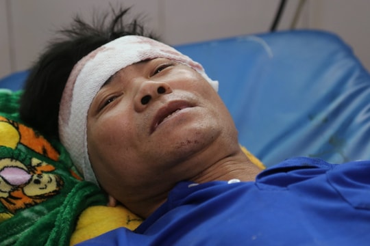 Nạn nhân vụ nổ lò hơi ở Đồng Nai: "Mảnh sắt găm vào cơ thể như đạn bắn"