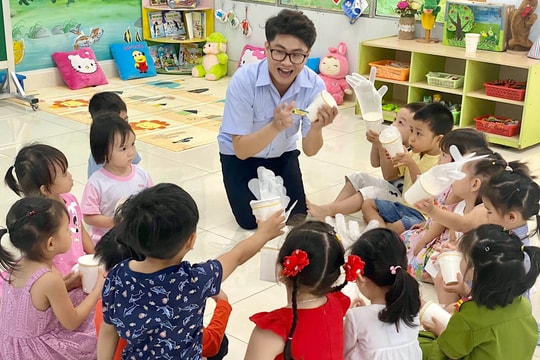 Nhiều nam sinh lỡ ước mơ thầy giáo mầm non vì định kiến "nghề dành cho nữ giới"
