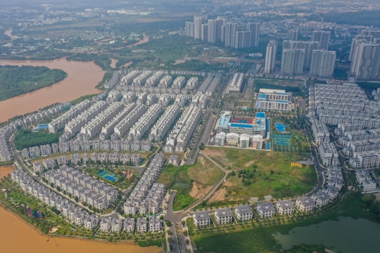 Giá biệt thự, nhà phố vượt 400 triệu đồng/m2