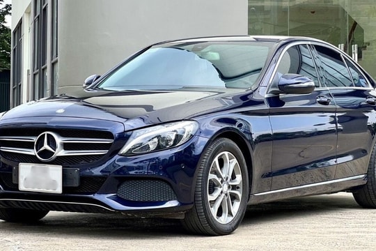 Xe sang Mercedes-Benz C200 2018 từng được săn đón rớt giá chóng mặt sau 6 năm