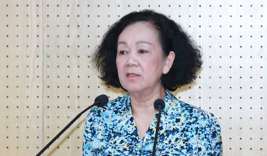 Bộ Chính trị quy định thí điểm giao quyền cho người đứng đầu trong công tác cán bộ