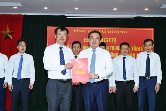 Đồng chí Vũ Văn Tùng giữ chức Giám đốc Ban Quản lý dự án đầu tư xây dựng tỉnh Hải Dương