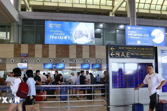 Bộ Tài chính lý giải tình trạng giá vé máy bay tăng cao