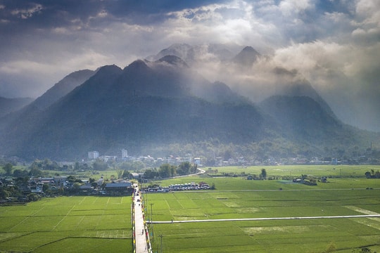 Chốn bình yên xanh mát cách Hà Nội 140km, khách rủ nhau về trốn nóng cuối tuần