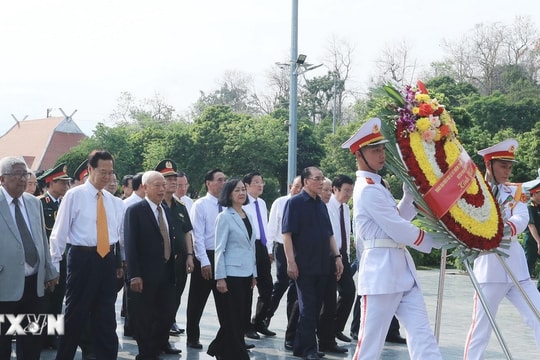 Lãnh đạo, nguyên lãnh đạo Đảng, Nhà nước tri ân các anh hùng liệt sĩ