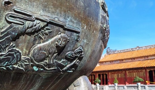 Bản đúc trên cửu đỉnh ở Huế được công nhận là di sản tư liệu thế giới
