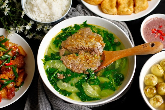 Vì sao giã cua đồng lại cho muối?
