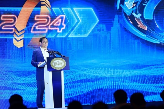 Thủ tướng kỳ vọng ngân hàng sẽ là ngành đi đầu trong chuyển đổi số quốc gia