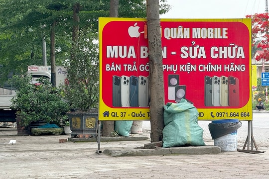 Biển quảng cáo che khuất tầm nhìn ở quốc lộ 37 qua huyện Nam Sách