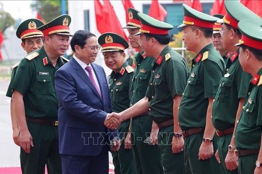 PM lauds Truong Son soldiers on Ho Chi Minh Trail anniversary