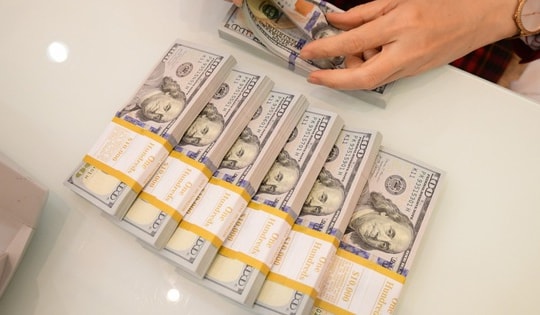 Sốt ruột giá USD vọt lên, doanh nghiệp than làm không đủ trả nợ