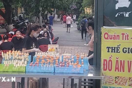 Liên tục xảy ra ngộ độc thực phẩm, Bộ Y tế yêu cầu đình chỉ cơ sở không bảo đảm