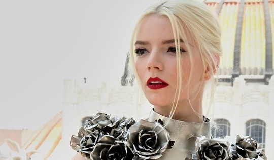 Liên hoan phim Cannes có hội chợ phù hoa như Met Gala?