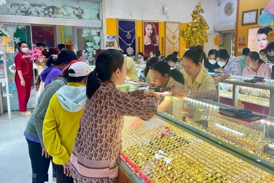 Giá vàng miếng SJC đi ngang, giữ ngưỡng 143,3 triệu đồng mỗi lượng