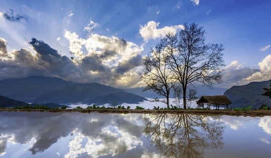 Mùa nước đổ, Y Tý thành tấm gương khổng lồ phản chiếu mây trời