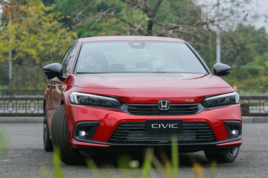 Honda Civic tăng trưởng duy nhất phân khúc