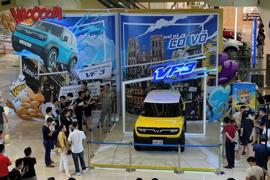 Kỷ lục thị trường ô tô Việt: Cứ hơn 8 giây có một người chốt cọc VF 3