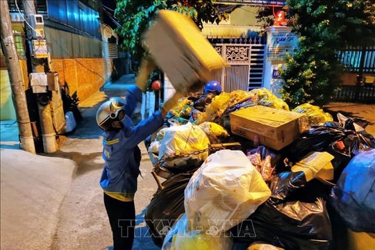 Phân loại rác thải tại nguồn: Khó khăn trước mắt, lợi ích lâu dài