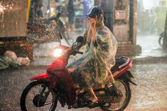 Mưa dông ở Bắc Bộ kéo dài trong nhiều ngày tới