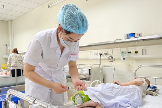 Bé 5 tuổi ở Hải Dương mắc nhiều bệnh được bảo hiểm y tế chi trả gần 4,5 tỷ đồng